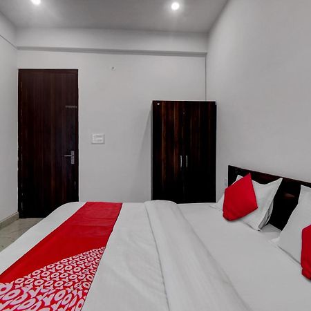 Hotel O Om Pushp Residency Mathura Zewnętrze zdjęcie