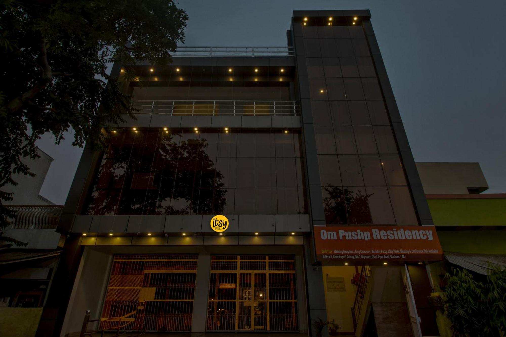 Hotel O Om Pushp Residency Mathura Zewnętrze zdjęcie