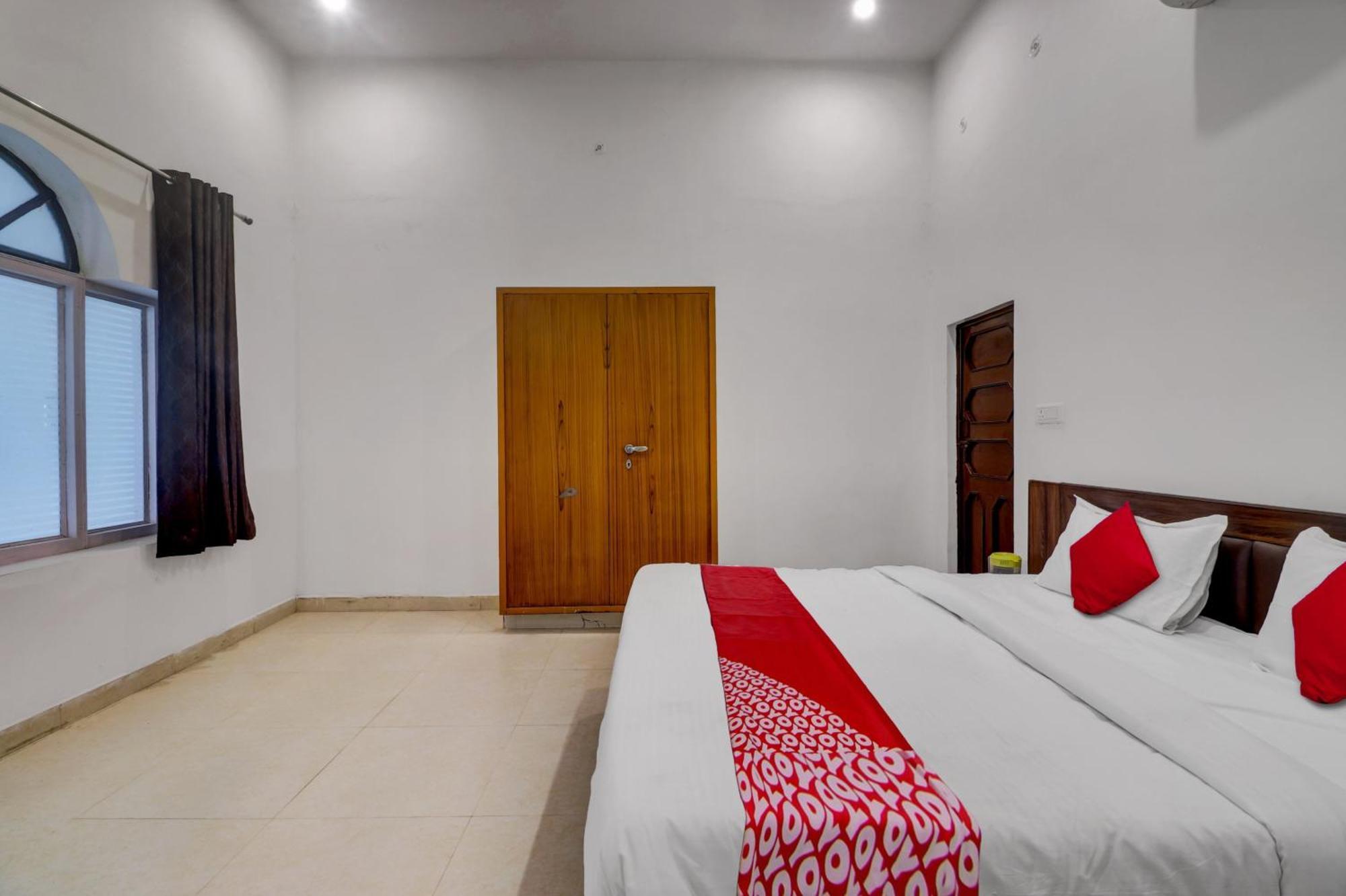Hotel O Om Pushp Residency Mathura Zewnętrze zdjęcie