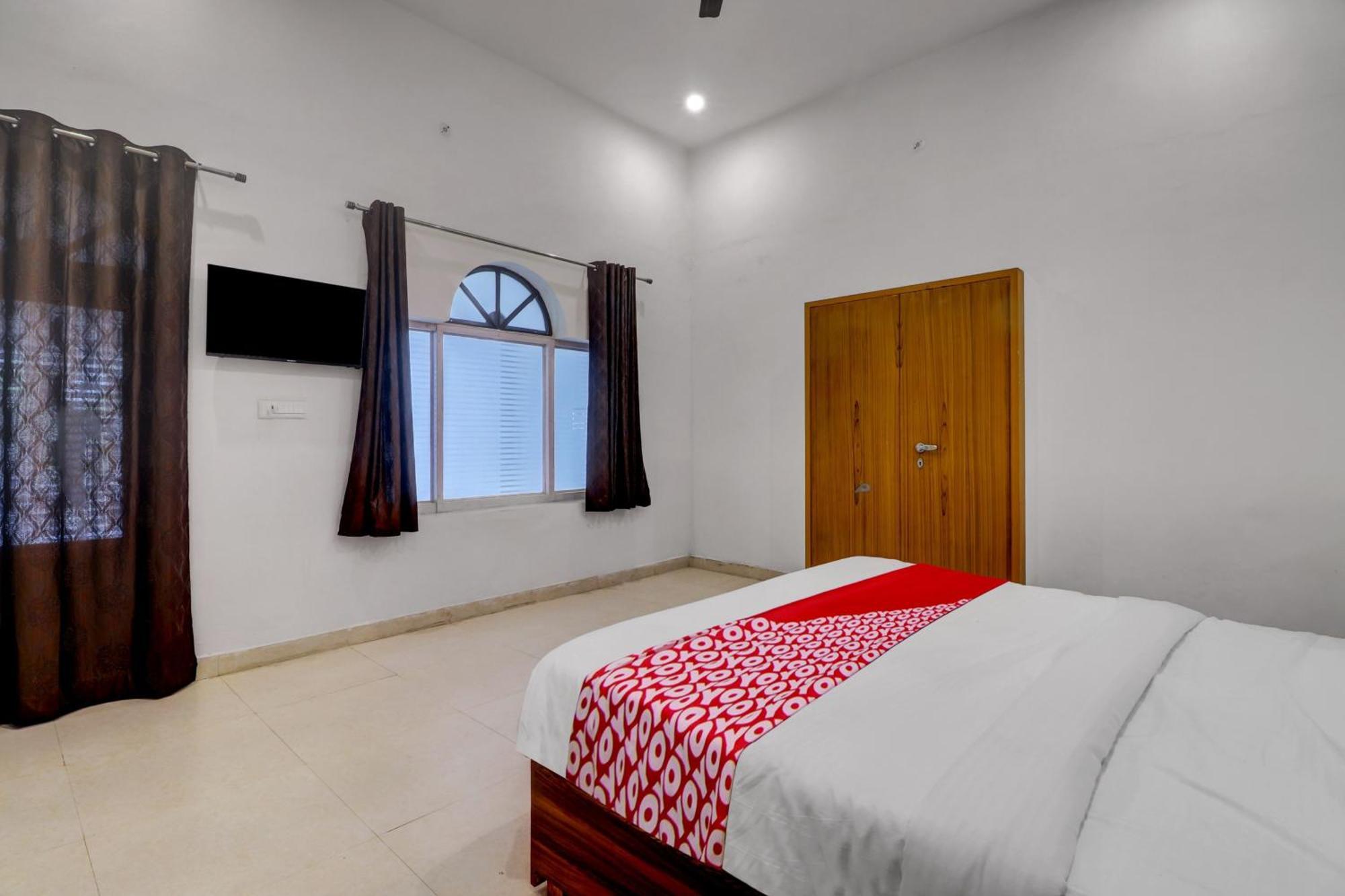 Hotel O Om Pushp Residency Mathura Zewnętrze zdjęcie